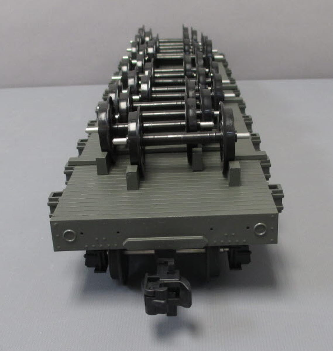 USA Trains R1889 G Great Northern Dark Green Wheel Car