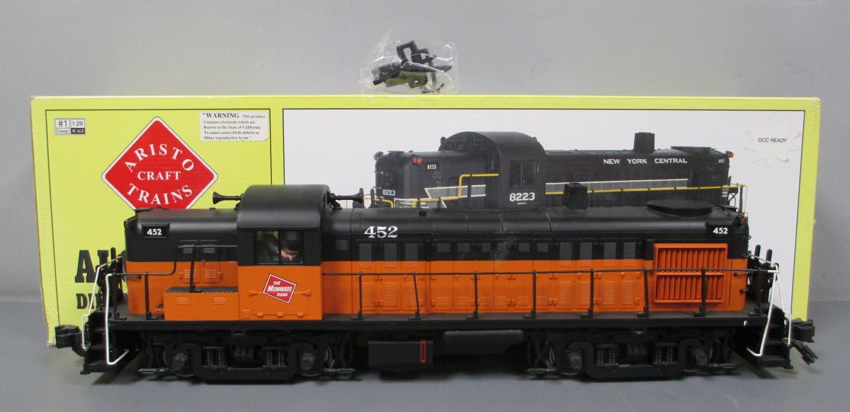 Aristo-Craft 22230S ALCO RS-3 Milwaukee Road  Diesel Locomotive