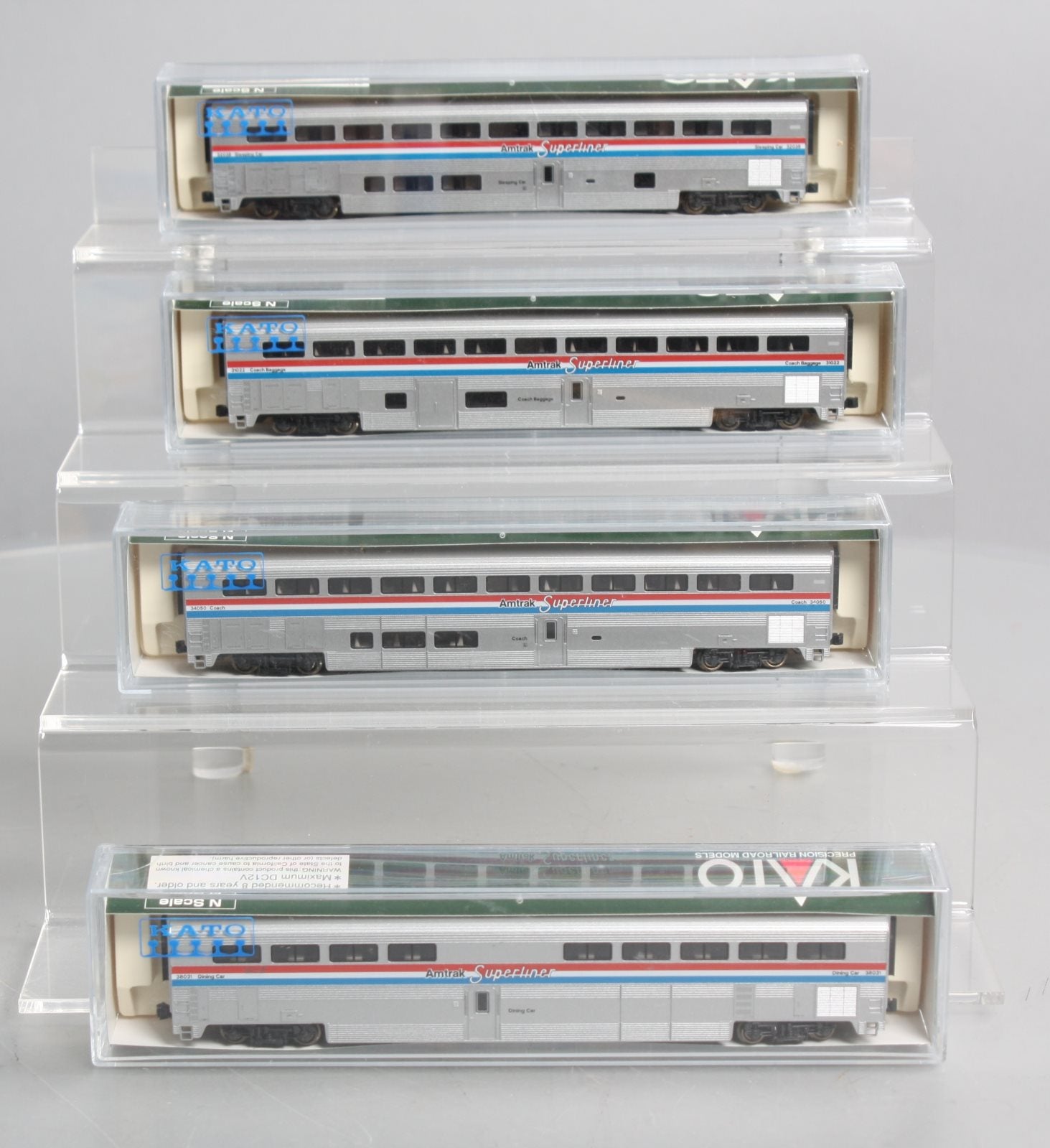 Kato 106-3501 N Amtrak Superliner Phase III Passenger Cars - Set A (Set of 4)