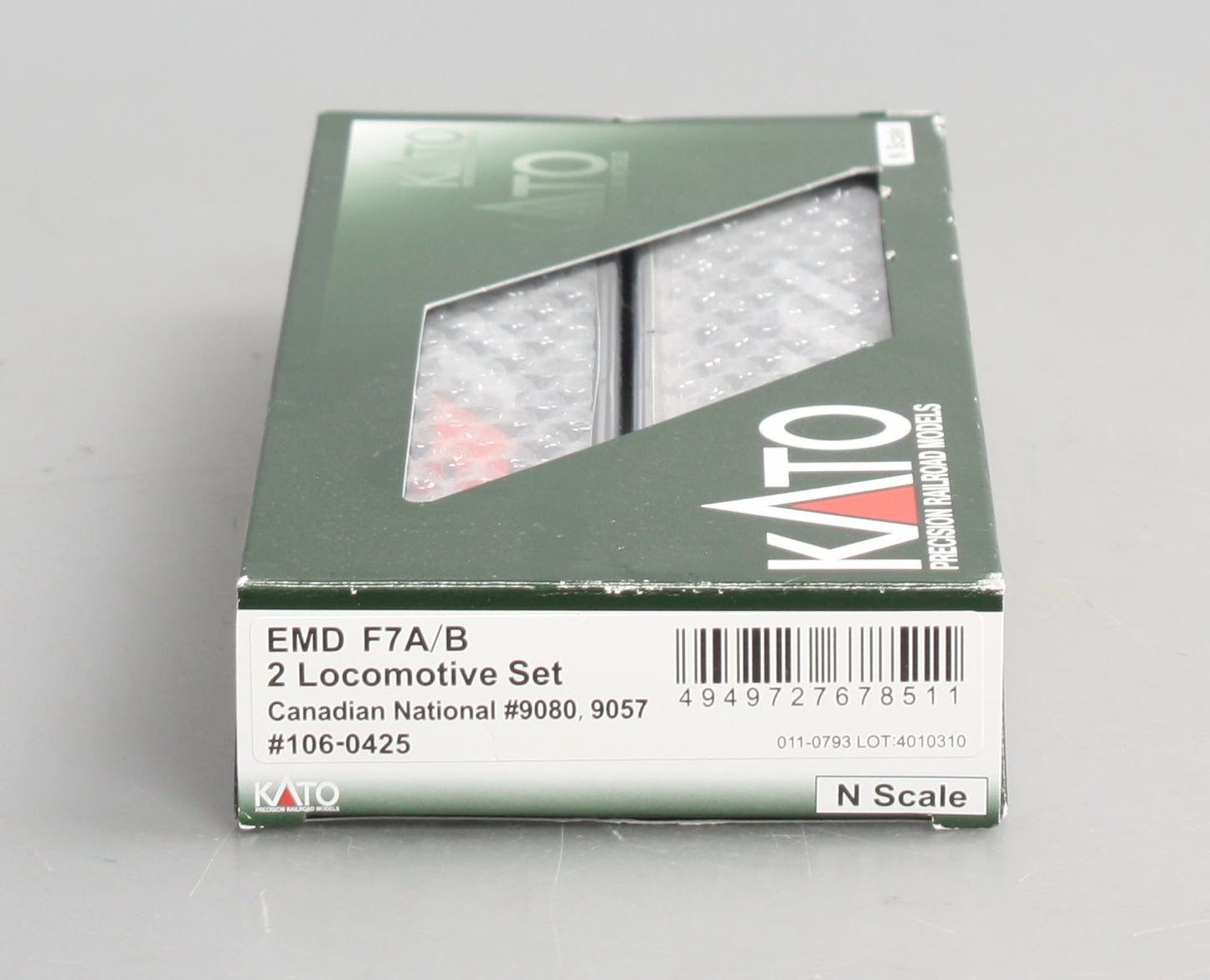 Kato 106-0425 N Canadian National EMD F7A & F7B Diesel Locomotive #9080 & #9057