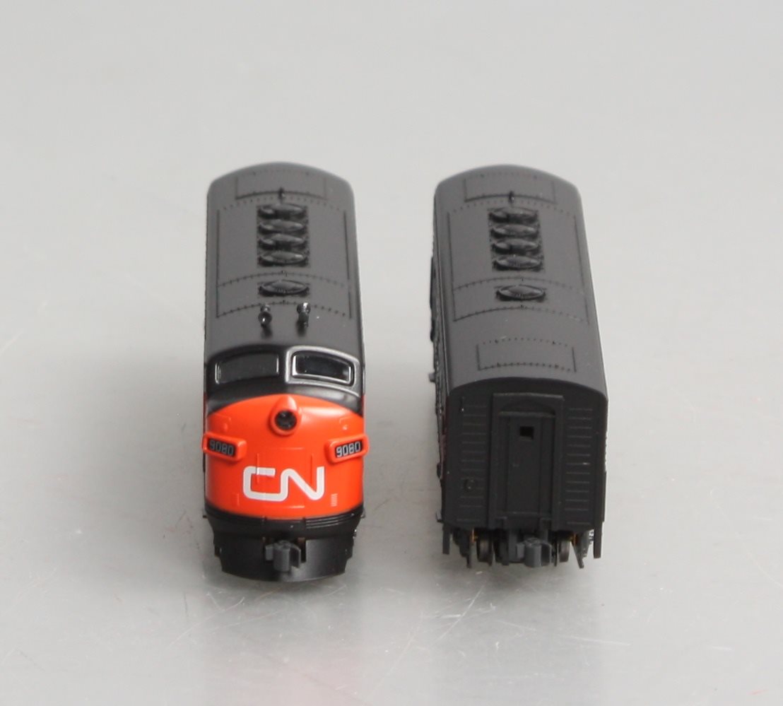 Kato 106-0425 N Canadian National EMD F7A & F7B Diesel Locomotive #9080 & #9057