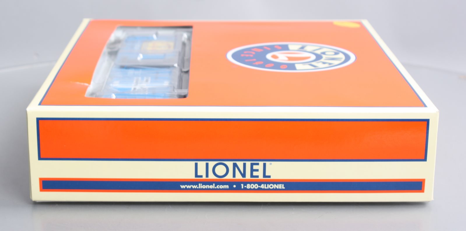 Lionel 6-37011 O Gauge B&M Milk Car with Platform