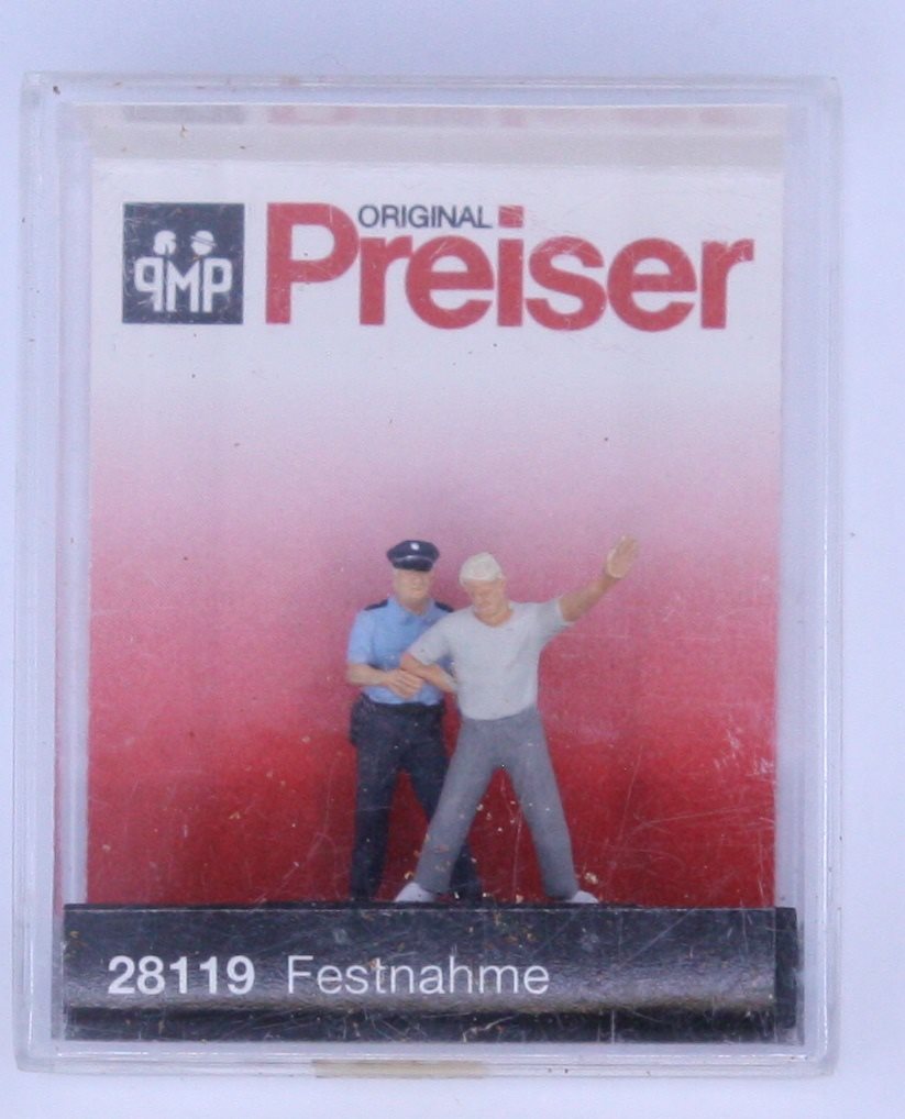 Preiser 28119 HO Under Arrest Figures (Set of 2)