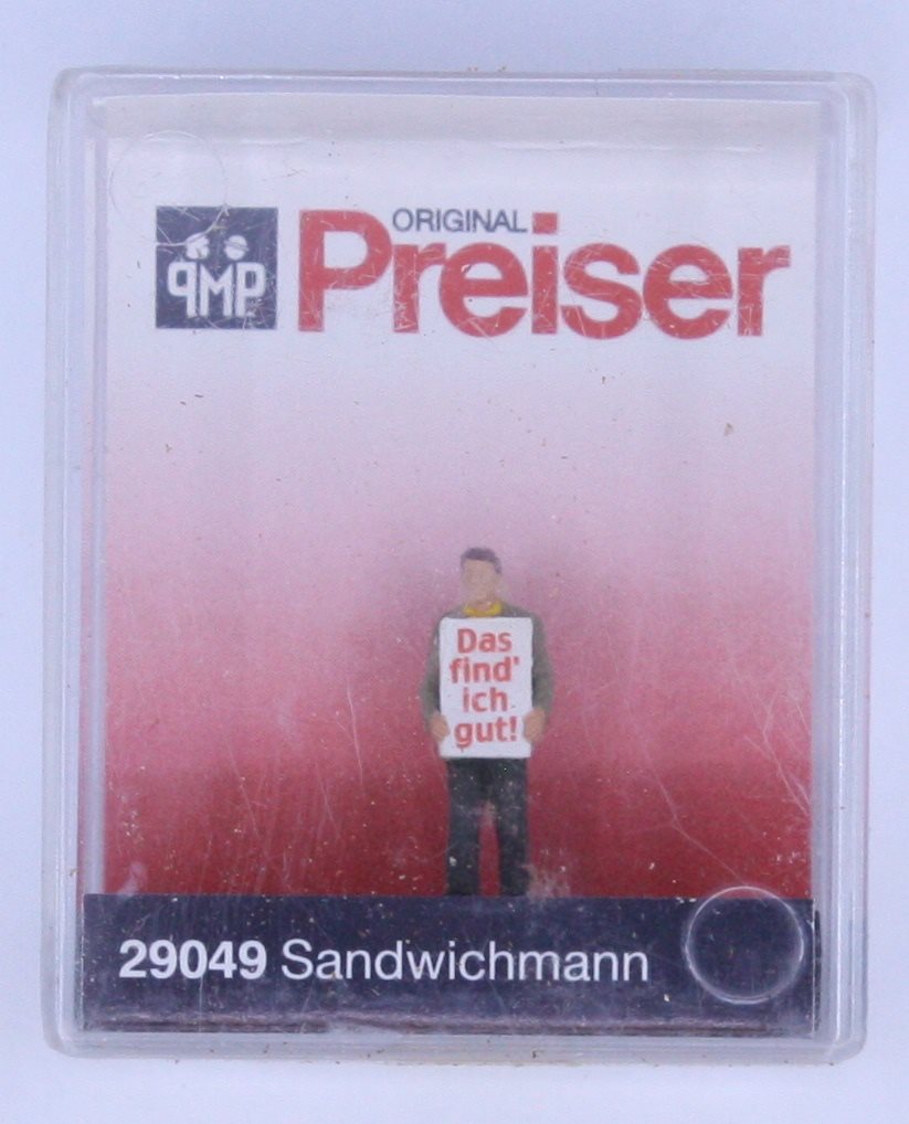 Preiser 29049 HO AD Man in Sandwich Board Figure