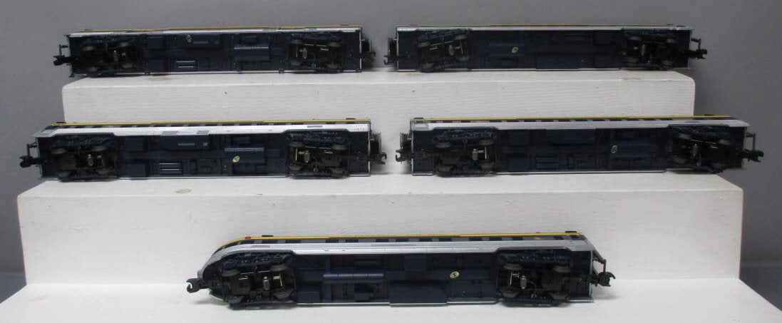 MTH 20-65226 O Chesapeake & Ohio 5pk 70' Streamlined Ribbed Passenger Cars
