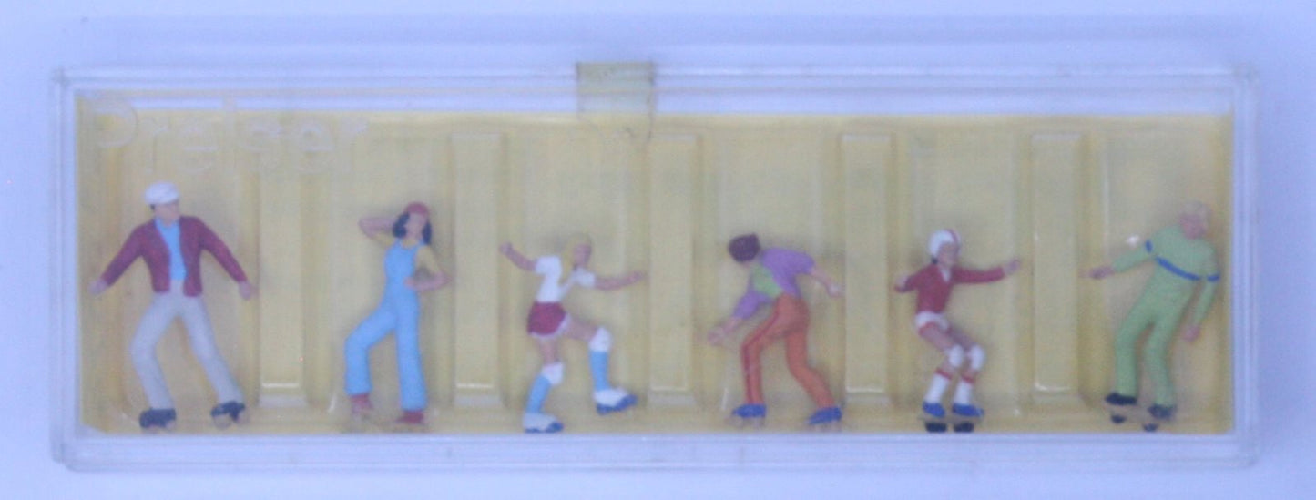 Preiser 0074 1/90 Figures on Skate Boards and Rollerblades (Set of 6)
