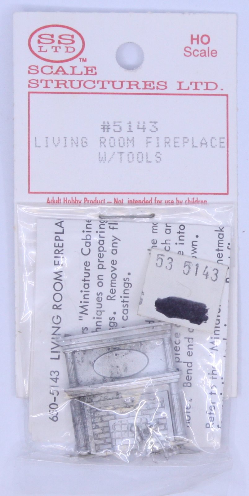 Scale Structures 5143 HO Living Room Fireplace with Tools