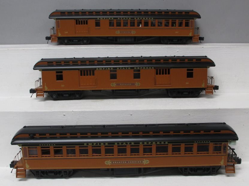 MTH 20-62030 O Gauge New York Central 64' Woodsided Passenger Add-On Set