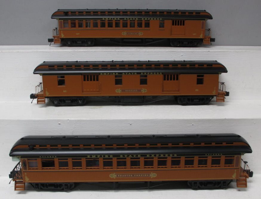MTH 20-62030 O Gauge New York Central 64' Woodsided Passenger Add-On Set