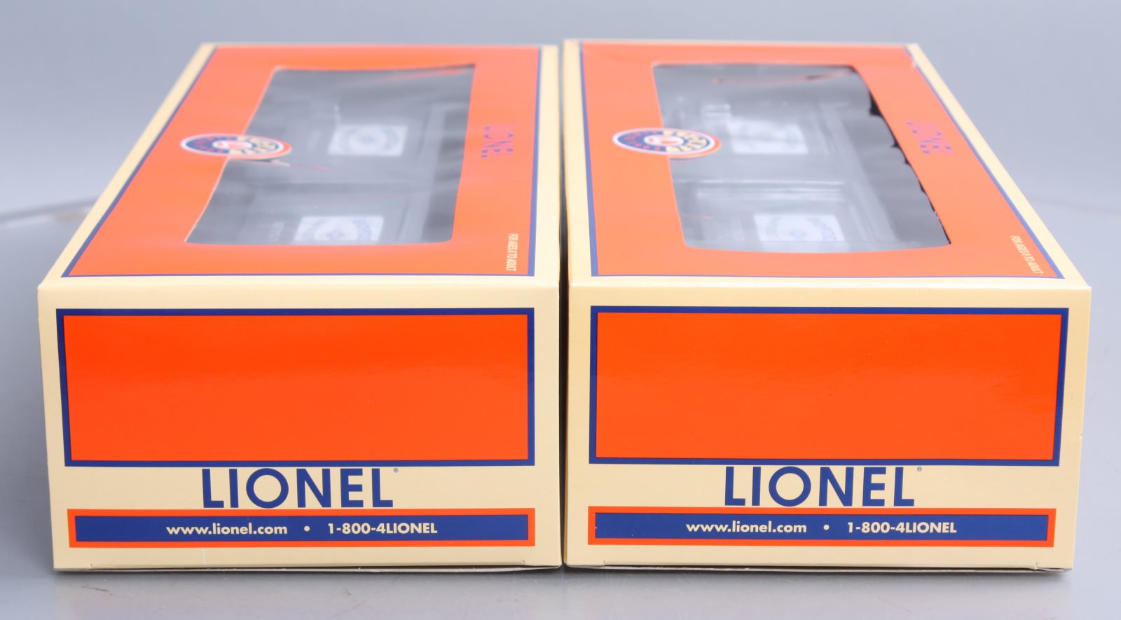 Lionel 6-27369 O Gauge Borden's Milk Car (Set of 2)
