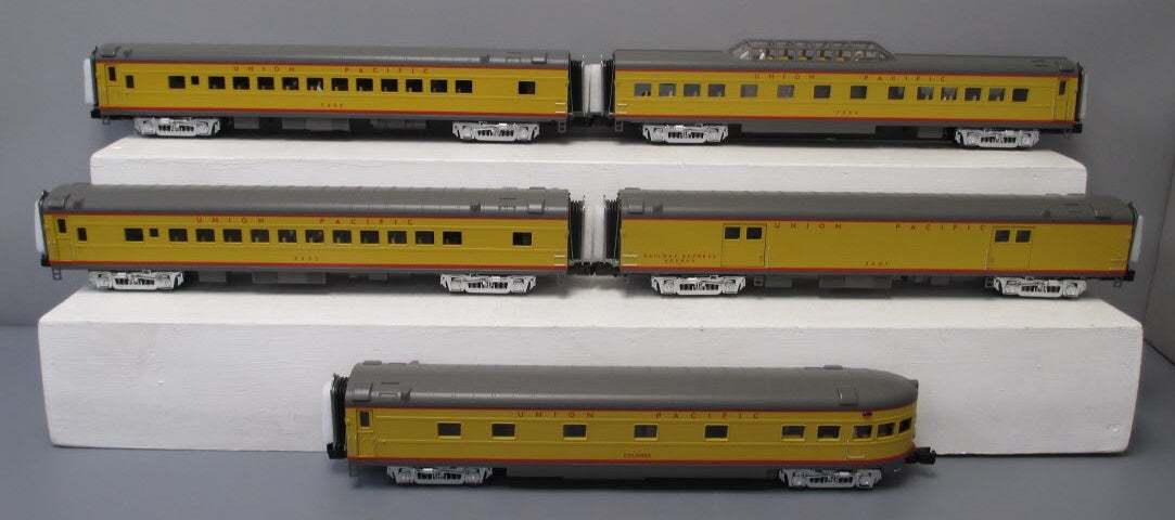 MTH 20-65116 O Union Pacific 70' Smooth Sided Passenger Car Set (Set of 5)