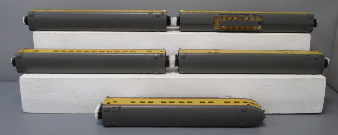 MTH 20-65116 O Union Pacific 70' Smooth Sided Passenger Car Set (Set of 5)