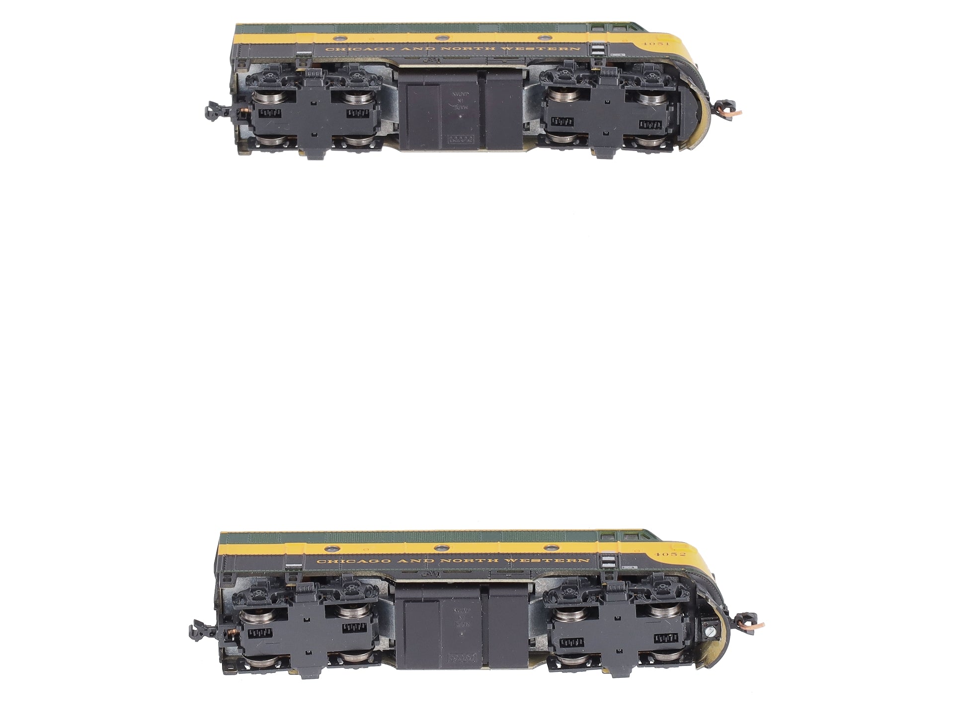 Kato 106-0204 N Scale Chicago & North Western F2 AA Diesel Set #4051 & 4052
