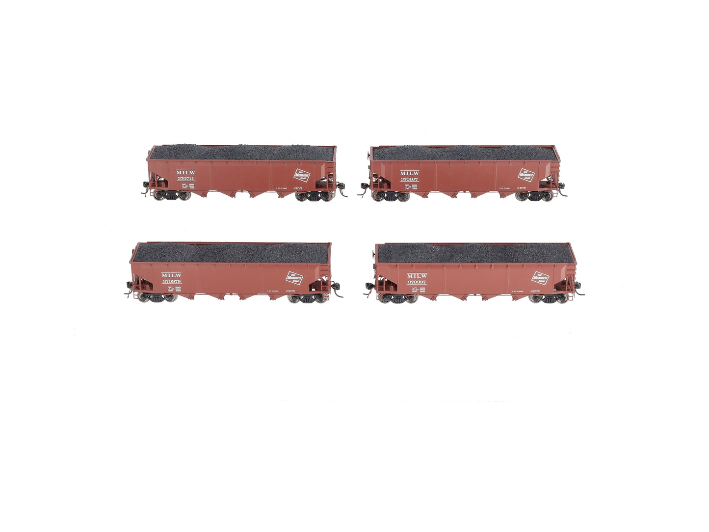 Broadway Limited 2772 HO MILW ARA 70-Ton 4-Bay Hopper w/Load Set B (Pack of 4)