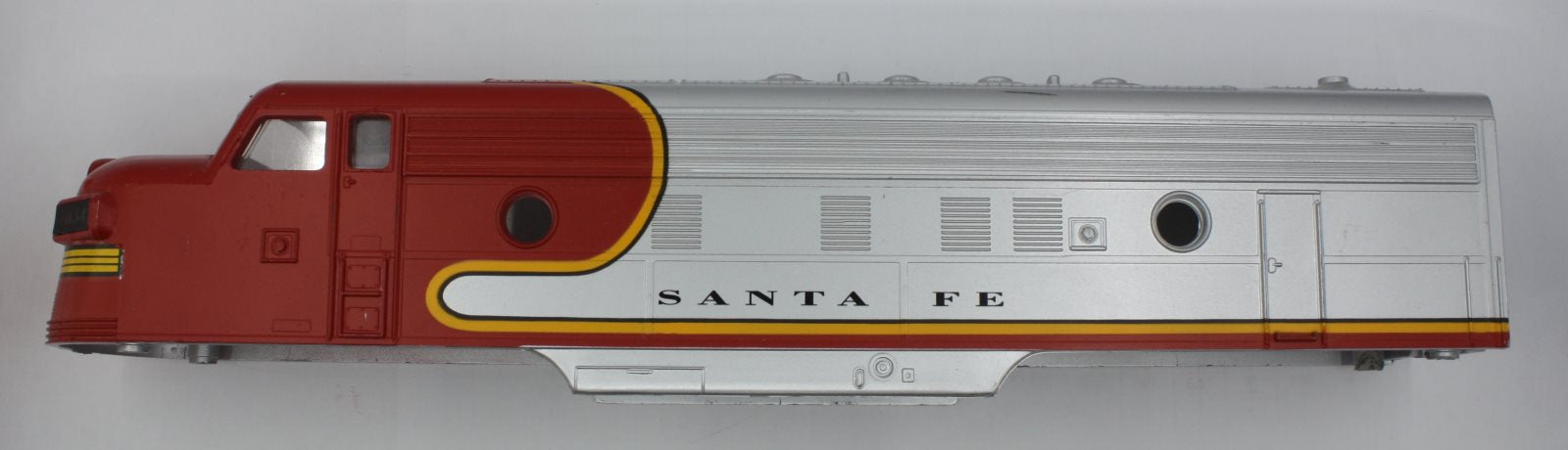 Williams 4032-1 Santa Fe EMD F7 A Body Shell