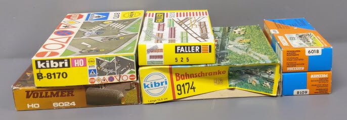 Vollmer and Others HO Scale Assorted Scenery [6] EX/Box