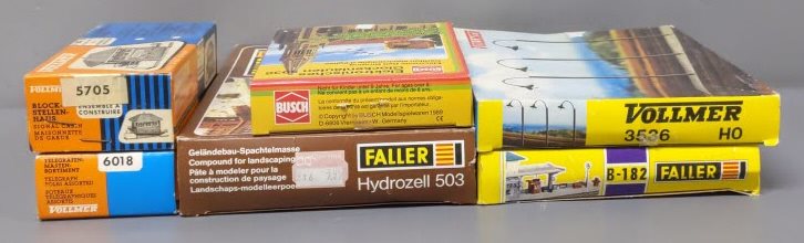 Vollmer and Others HO Scale Assorted Scenery [6] VG/Box