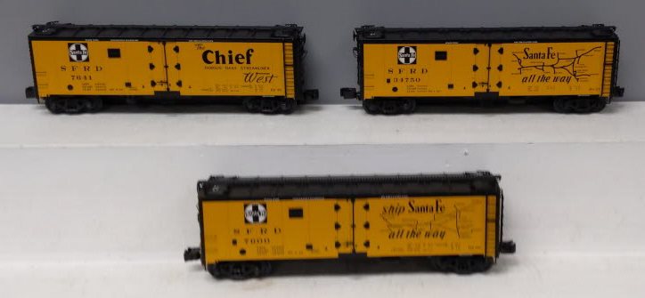 Lionel 2326300 O VISIONLINE Santa Fe Reefer Cars with Sound