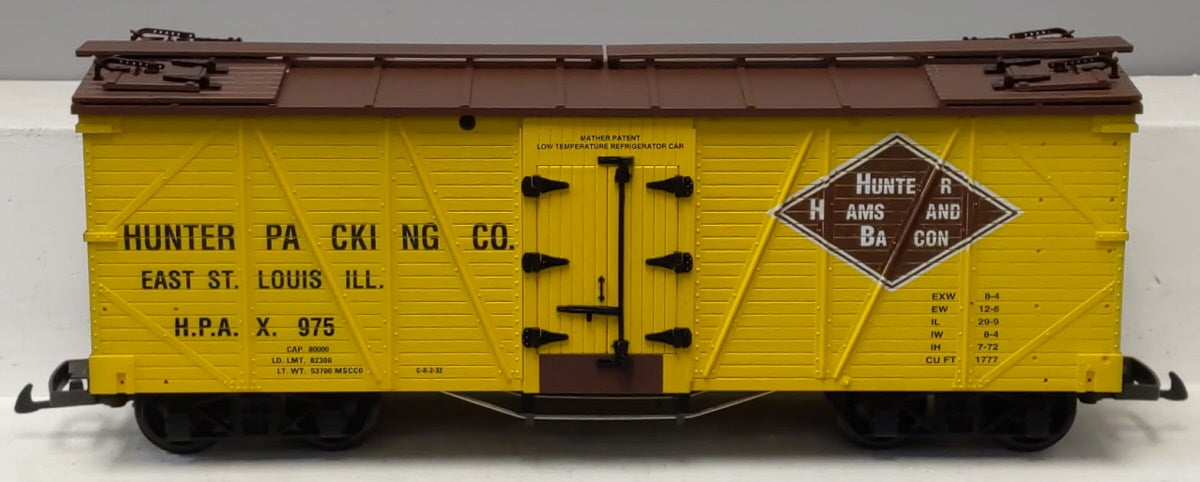 USA Trains R15019 G Hunter Packing Co. Outsided Braced Box Cars (Yellow/Brown)