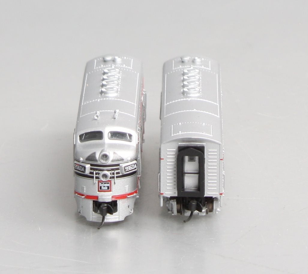 Broadway Limited 6832 N CB&Q EMD F3 A/B Diesel Locomotive Sound/DCC #9960A/9960B