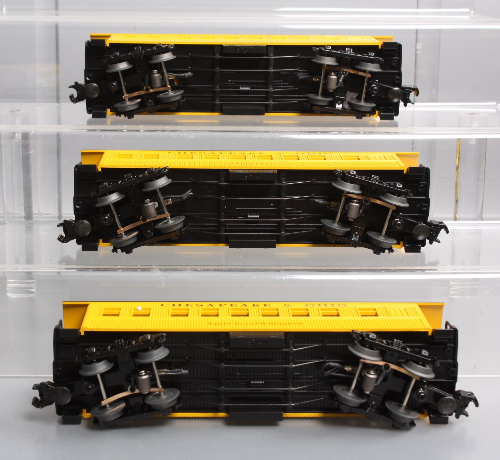 MTH 30-6425 O Chesapeake & Ohio Overton Passenger Coach Car Set (Set of 3)
