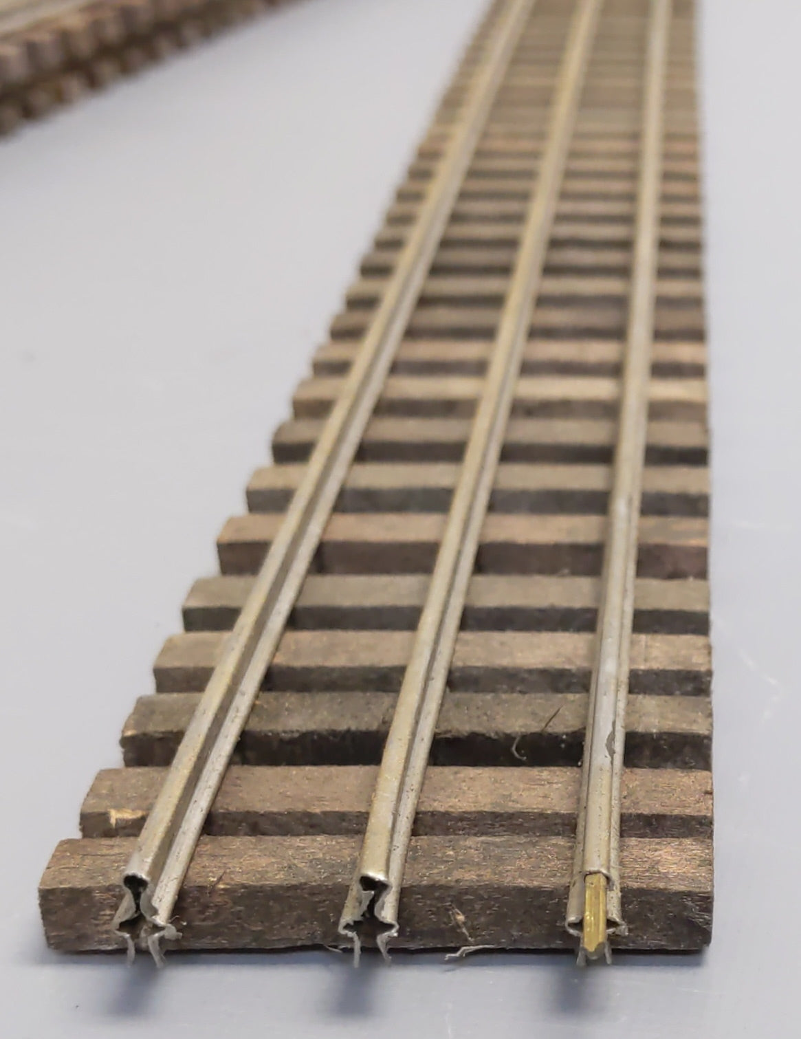 Gargraves WT-201-37 O 37" Regular Tinplate 3-Rail Straight Track Sections (6) VG