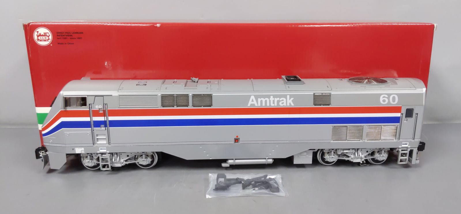 LGB 20490 G Scale Amtrak Genesis Diesel Locomotive #60