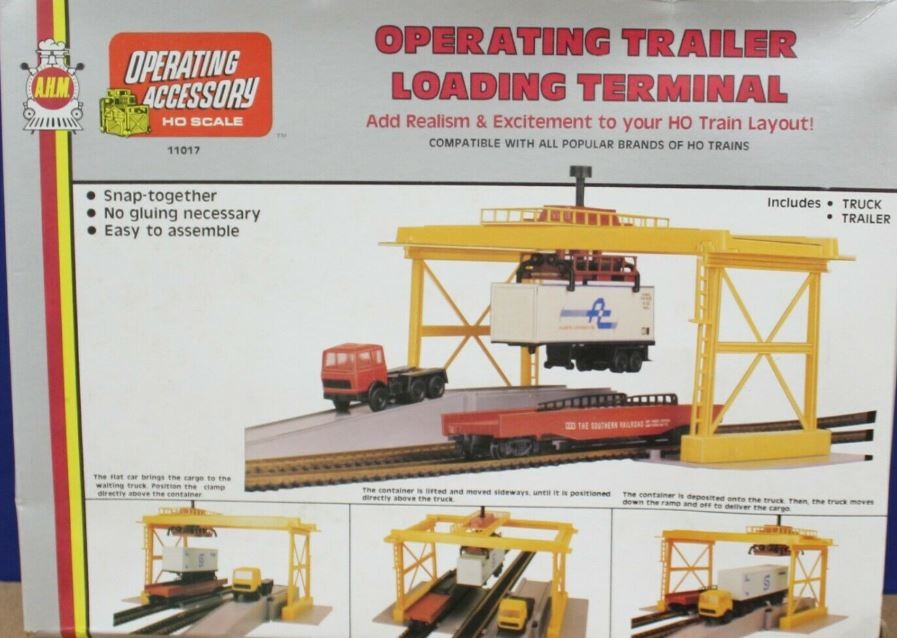 AHM 21004 HO Scale Operating Trailer Loading Terminal Building Kit