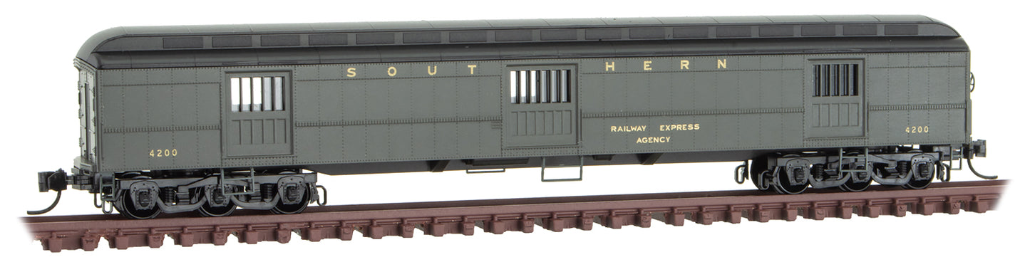 Micro-Trains 14900330 N Southern 70' Heavyweight Horse Car #4200