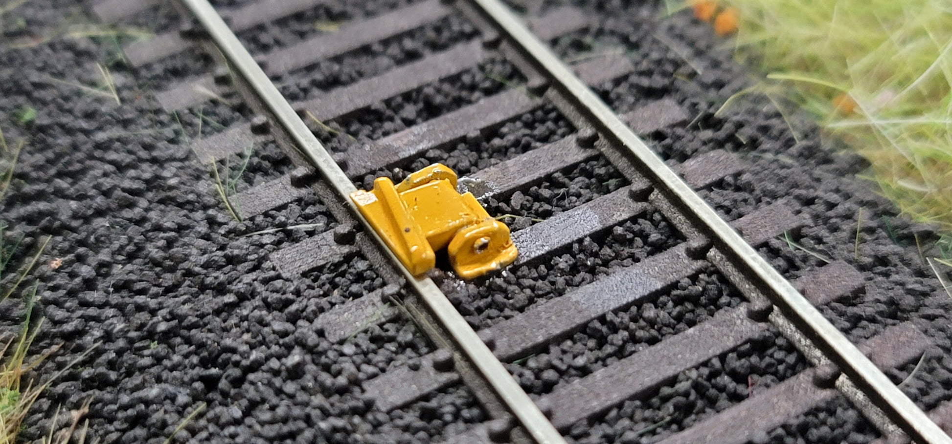 Durango Press 214 HO Unfinished Cast Metal Operational Hinged Derail (Set of 3)
