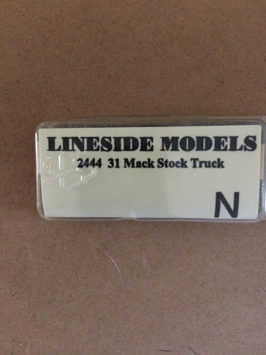 Lineside Models 2444 31 Mack Stock Truck