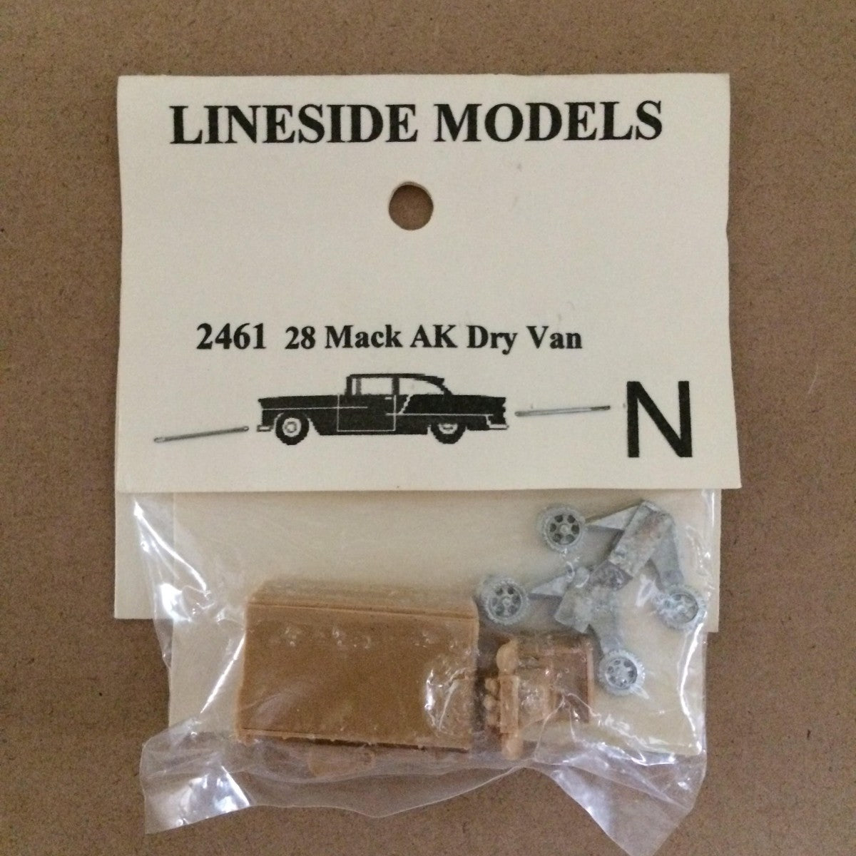 Lineside Models 2461 28 Mack AK Dry Van