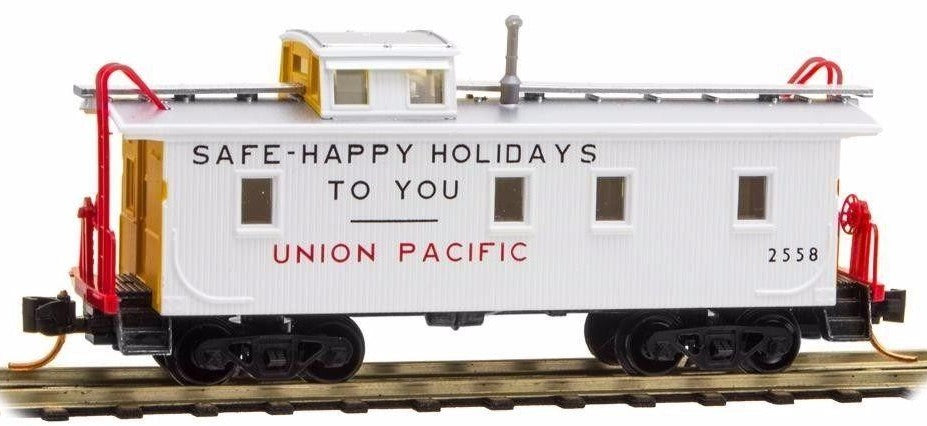 Micro-Trains 05000170 N UP 34' Wood Sheathed Caboose w/Slanted Cupola #2558