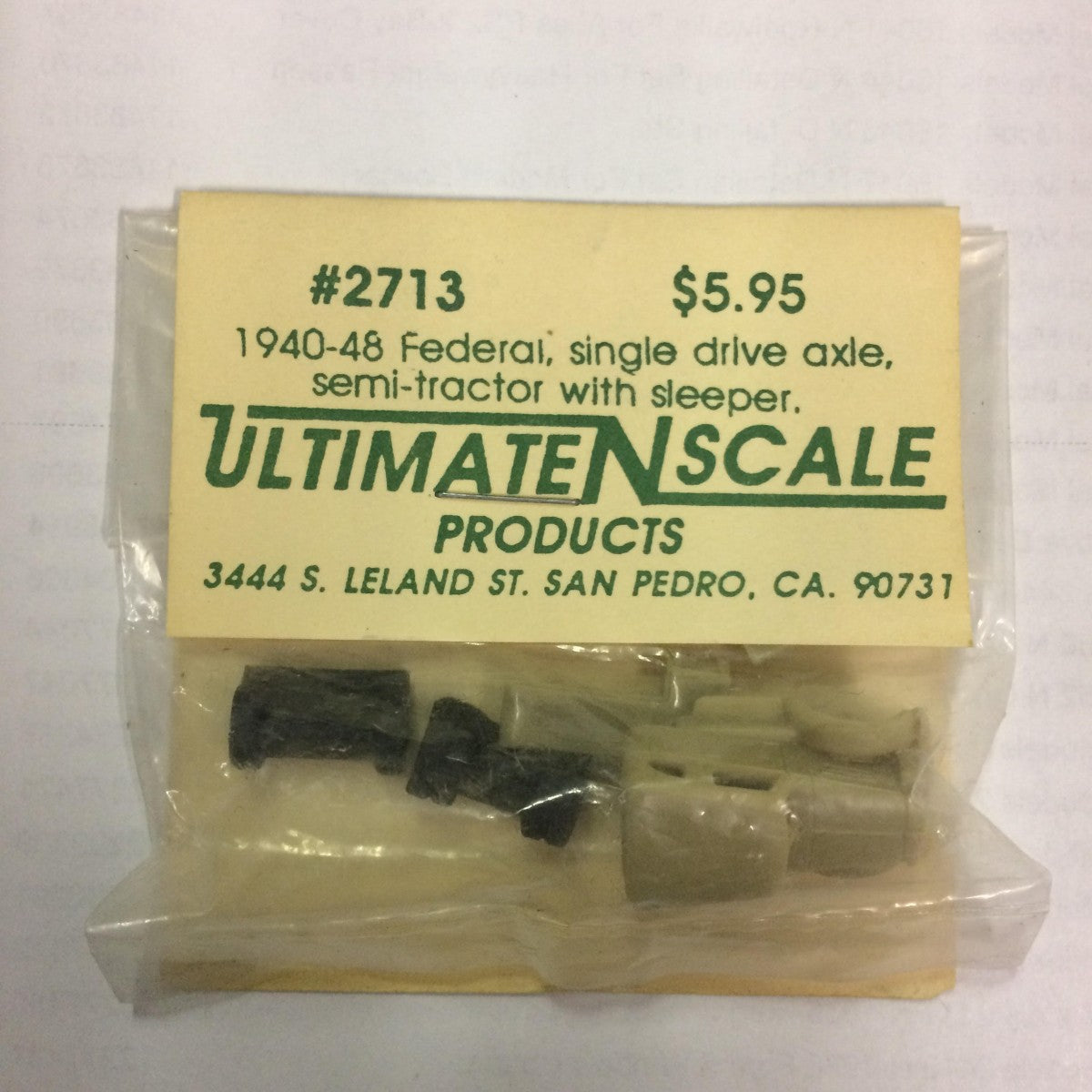 Ultimate N Scale 2713 1941-Federal Single Drive Axle Semi-Tractor w/ Sleeper Cab