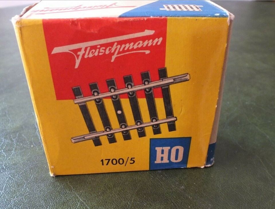 Fleischmann 1700/5 HO Scale Short Track, NIB, 1700/5