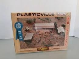 Bachmann 2813 HO Plasticville Farm Buildings and Animals Building Kit