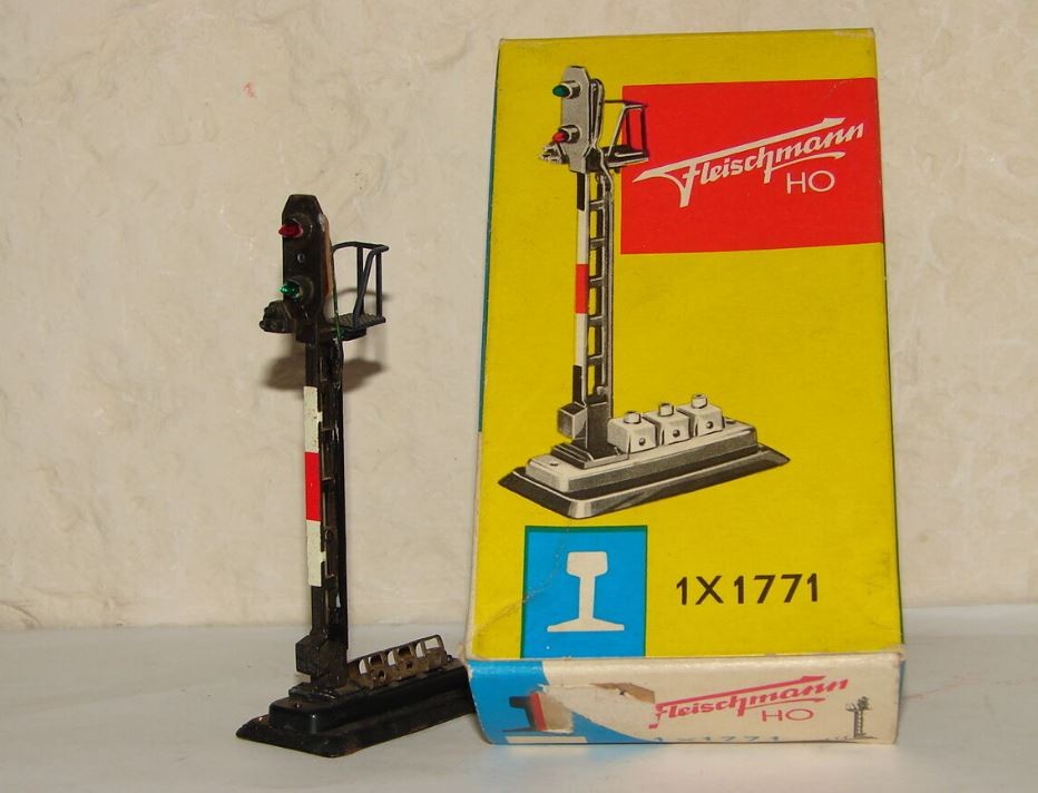 Fleischmann 1771 HO Track Main Metal Signal Light