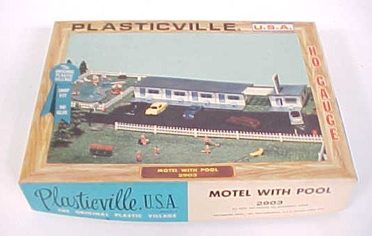Plasticville 2903 Motel with Pool