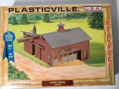 Plasticville 2909 HO Livery Stable Building Kit