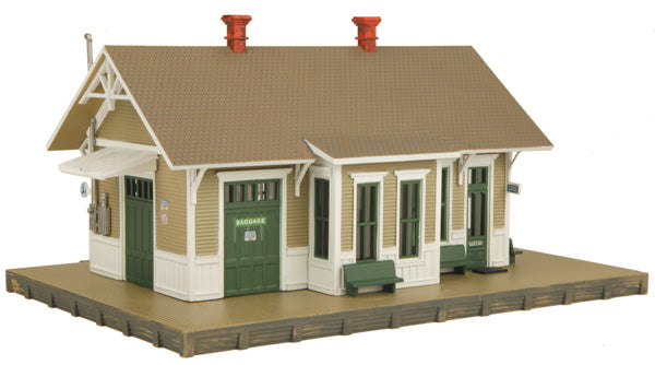 MTH 30-90302 O Gauge Tan/Green Country Passenger Depot