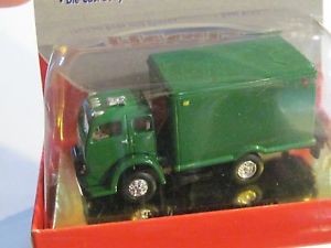 Classic Metal Works 30111 HO Mini Metals Green 1953 White 3000 Box Truck