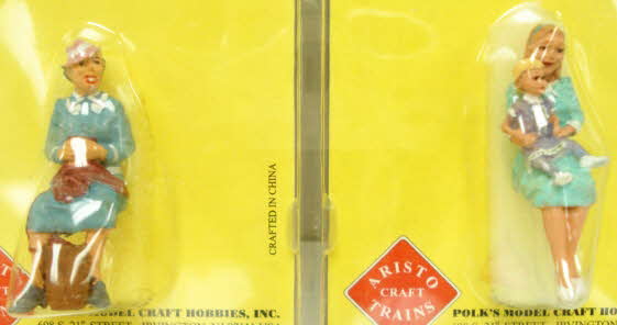 Aristo-Craft 62004 Seated Passengers Figures (Set of 4)