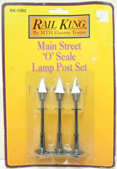 MTH 30-1062 O 3 Black Die-Cast Hexagonal Maine Street Lamp Posts (Set of 3)