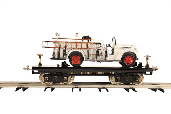 MTH 10-2167 Black w/Brass 200 Series Std. Gauge Flat Car with White Fire Truck