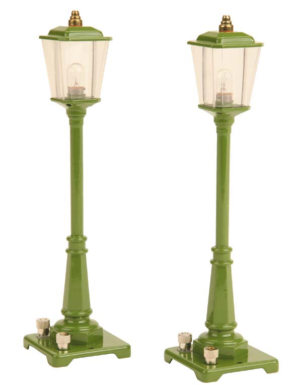 Lionel 11-90014 Green No. 56 Gas Lamp Set (Pack of 2)