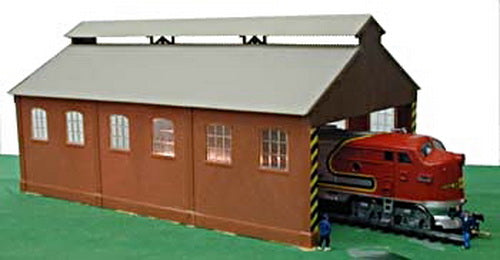 Model Power 629 HO Loco Maintenance Building W/Track & Dummy Loco Lighted