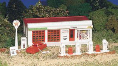 Bachmann 45174 HO Plasticville Gas Station Kit