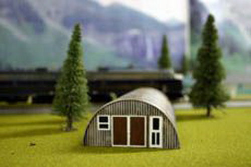 Imex 6101 Tom's Quonset Hut Rusty