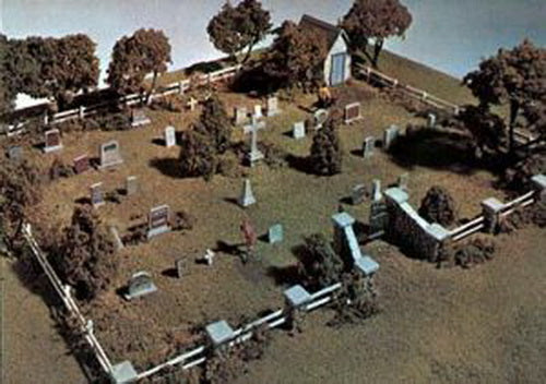 Woodland Scenics S131 HO Maple Leaf Cemetery Building Kit