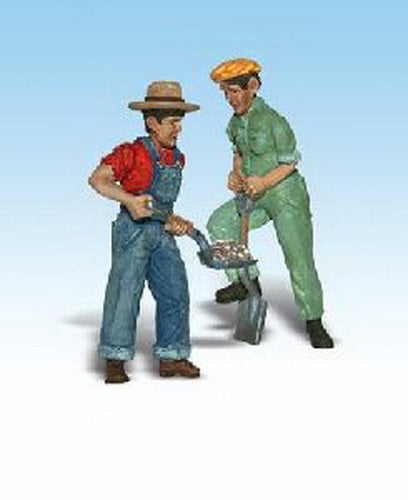 Woodland Scenics A2533 G Scenic Accents Doug & Phil Shoveler Figures (Set of 2)